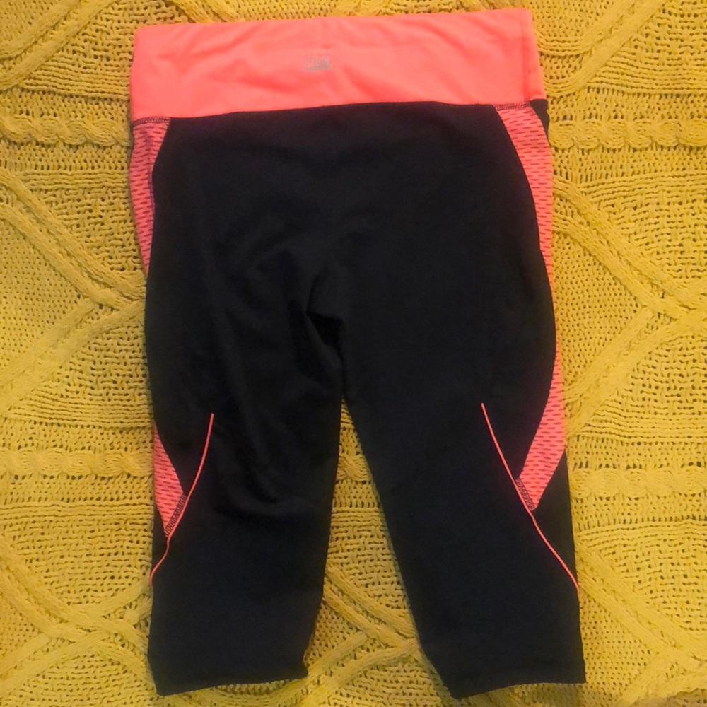 Fila workout pants 🏋️♂️ - Picture 7 of 8